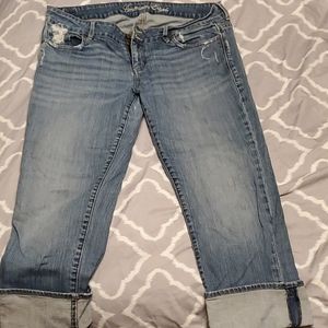 AE Jean Capris
